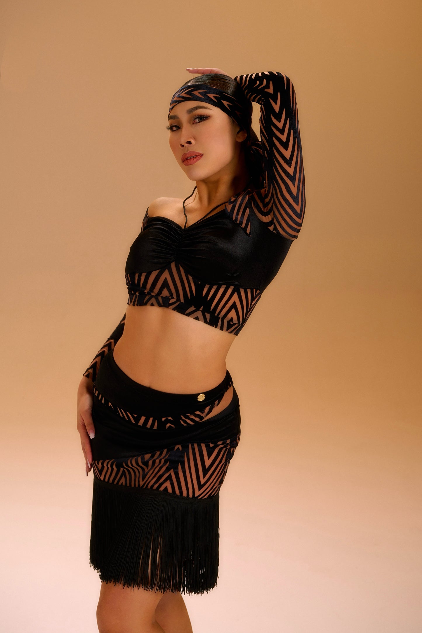 Velvet Jacquard Hip Tassel Skirt