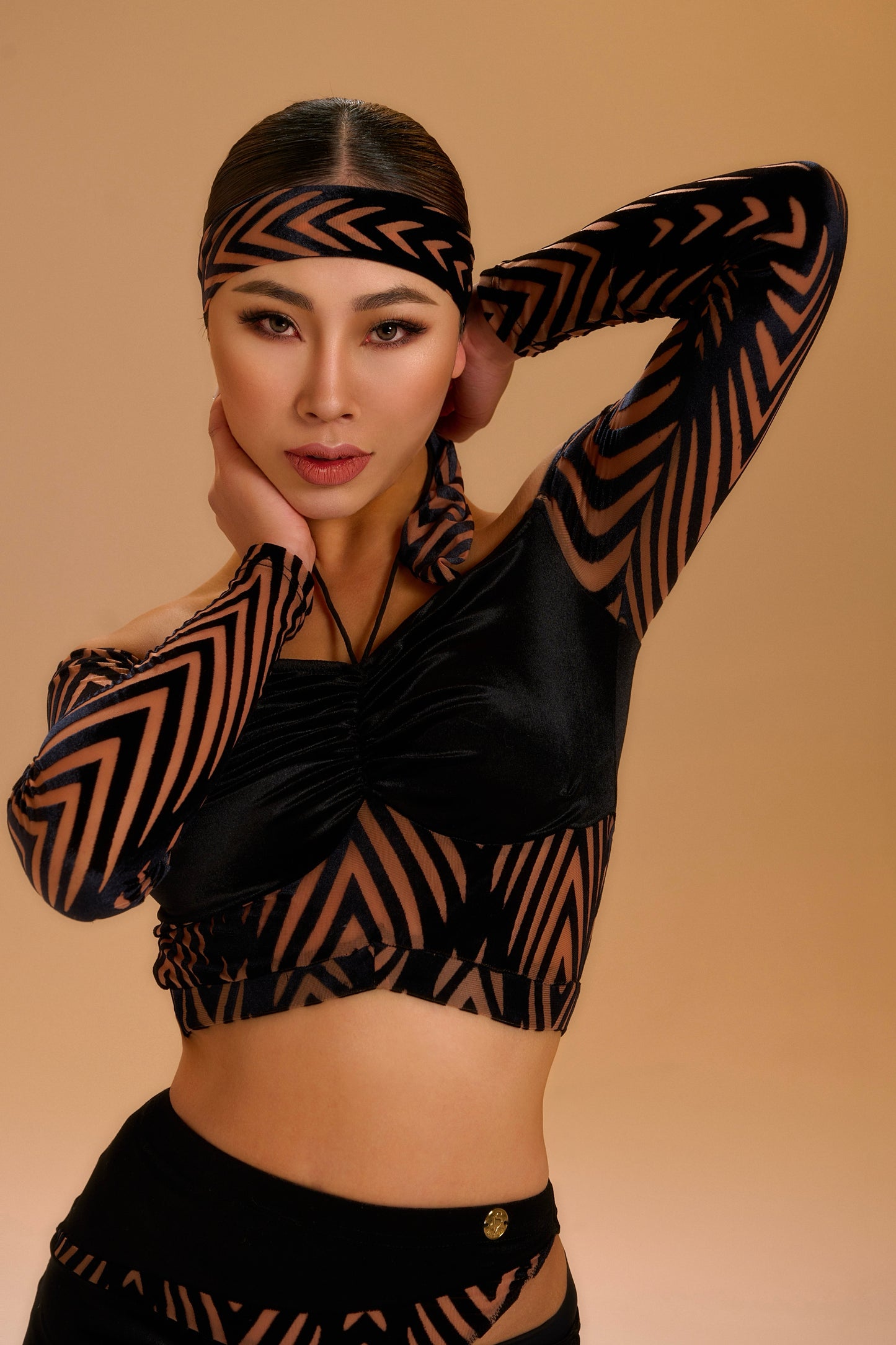 Skinned Black Velvet Jacquard Hairband
