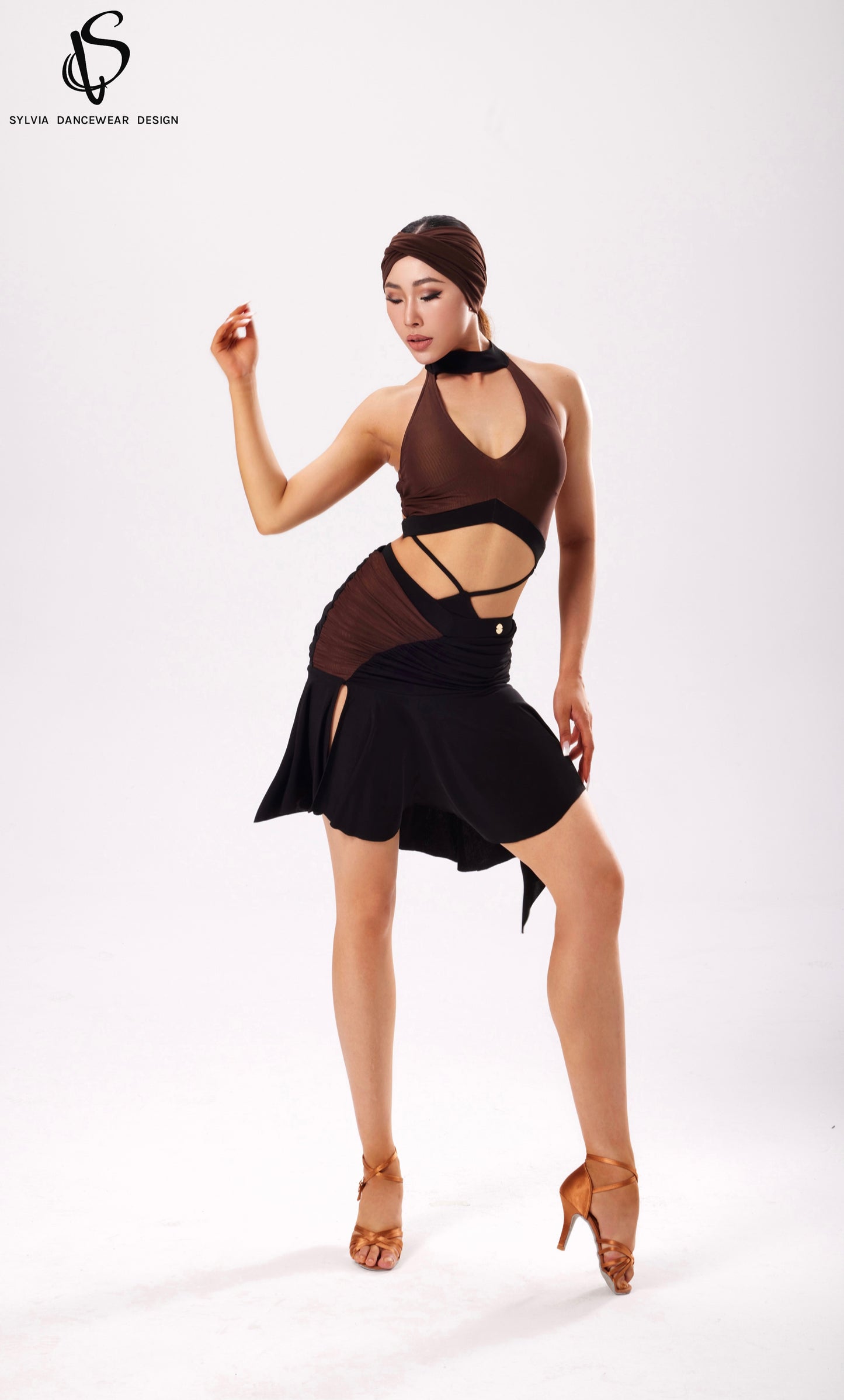 Deep V hanging neck suspender top